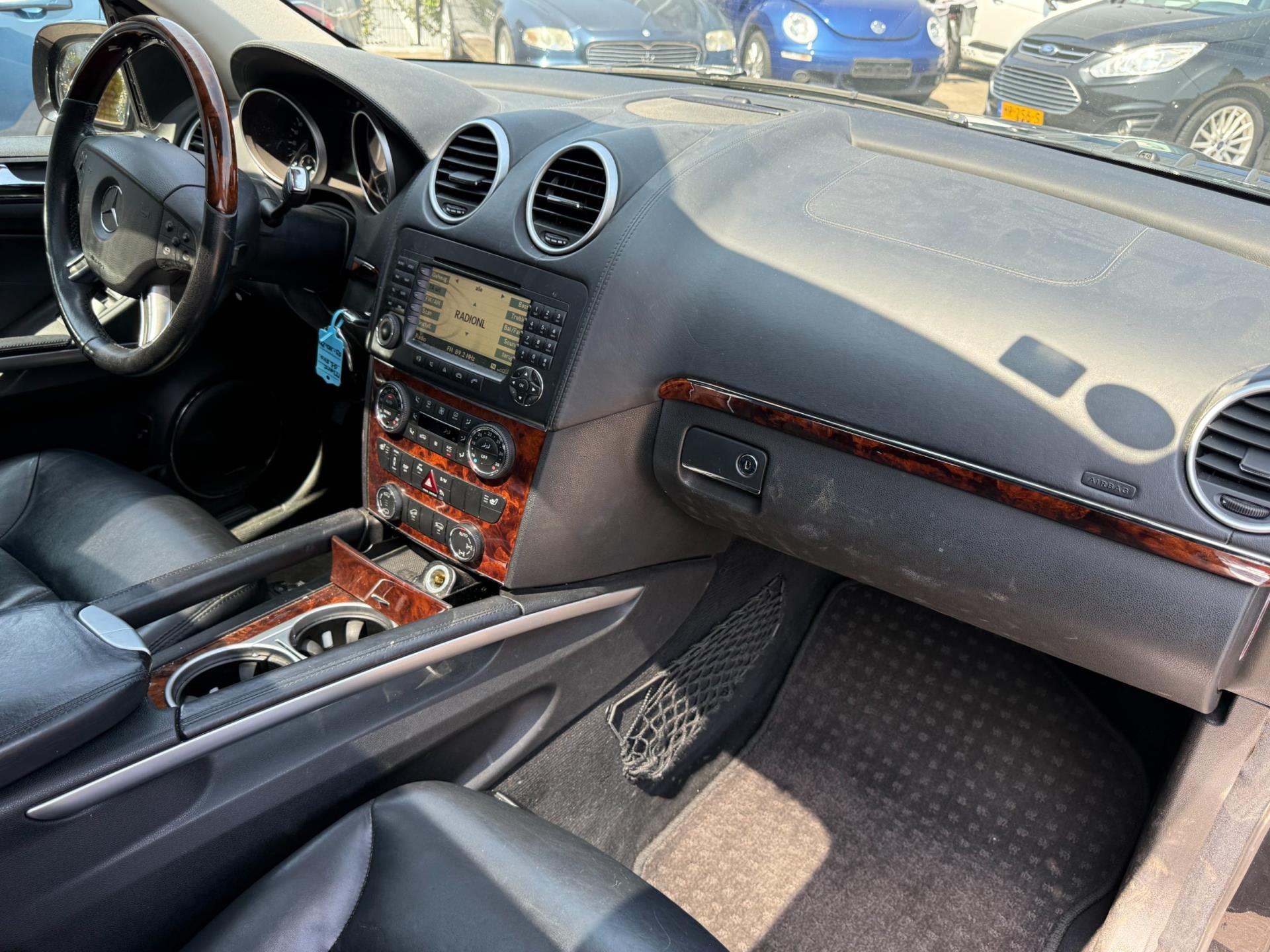 45666130-15.jpg