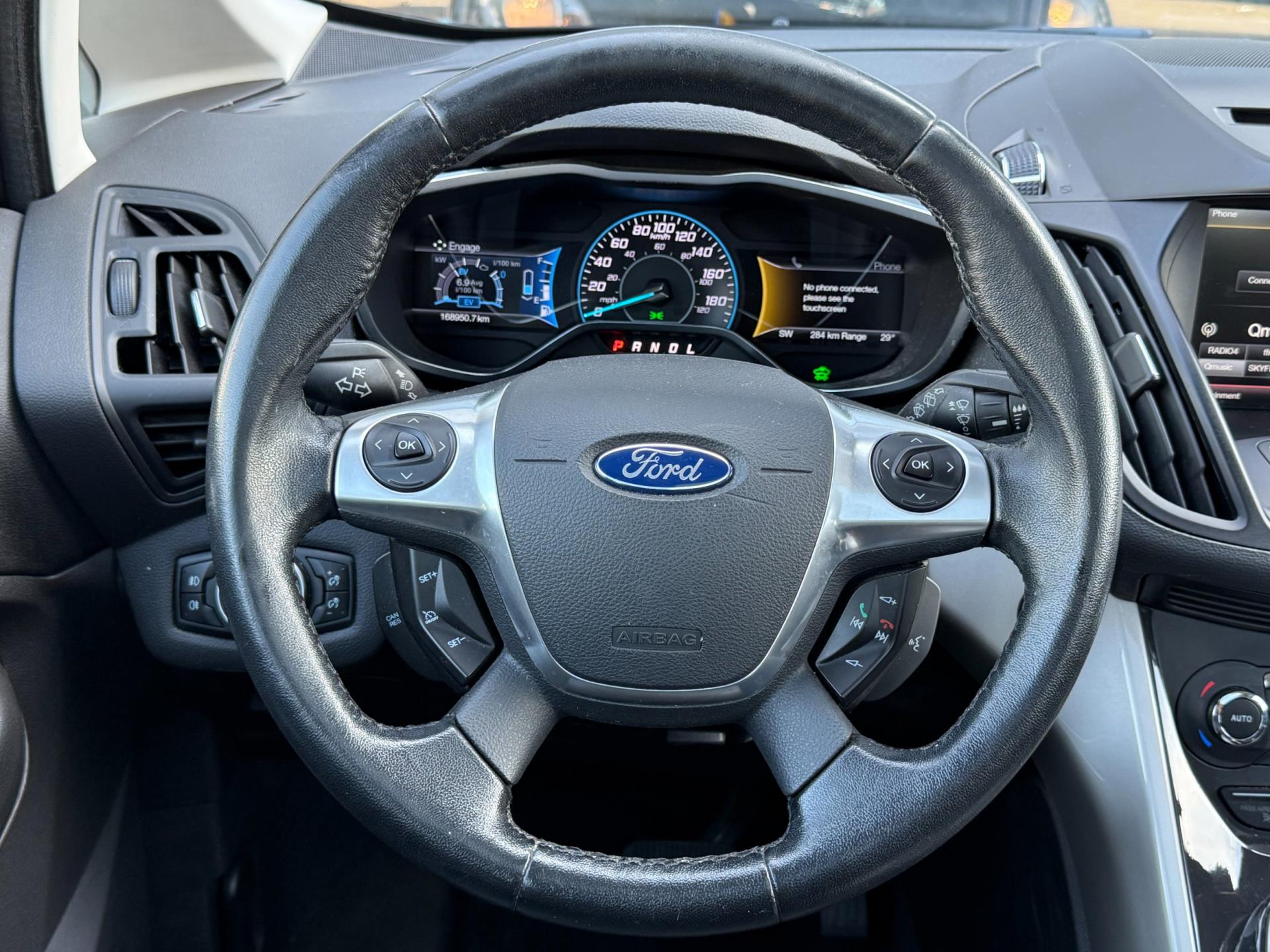 45678305-17.jpg