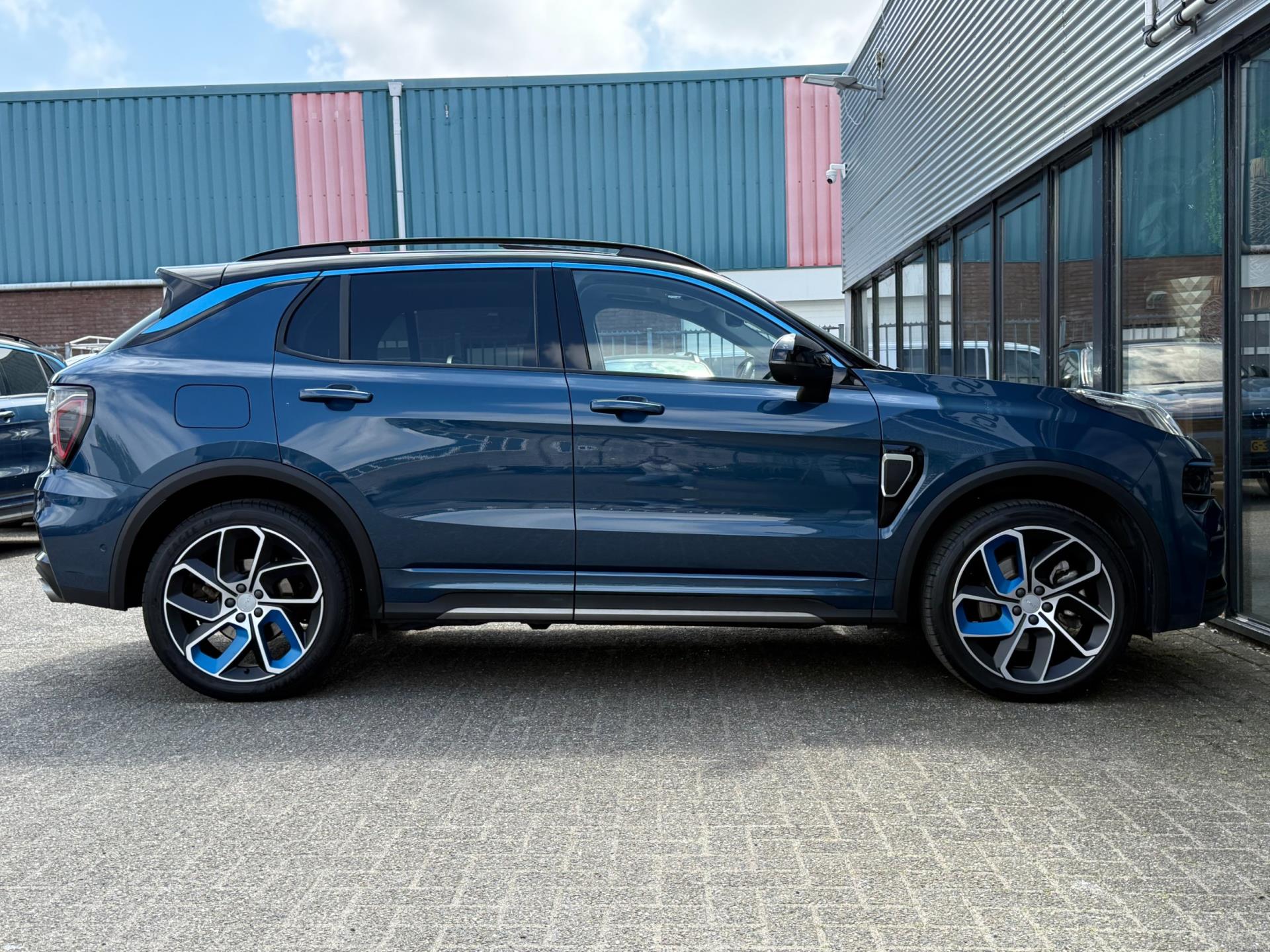 45708838-7.jpg