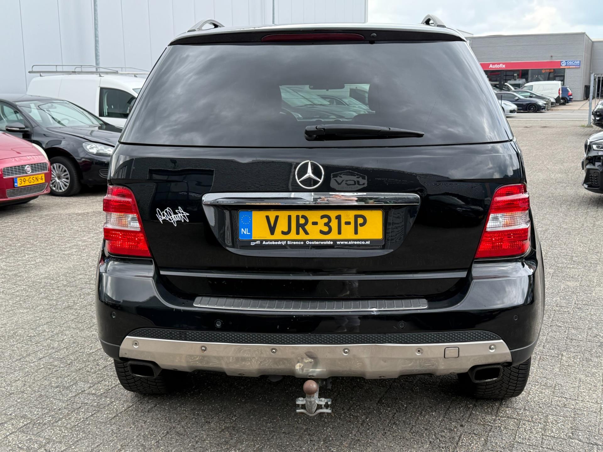 46584929-2.jpg
