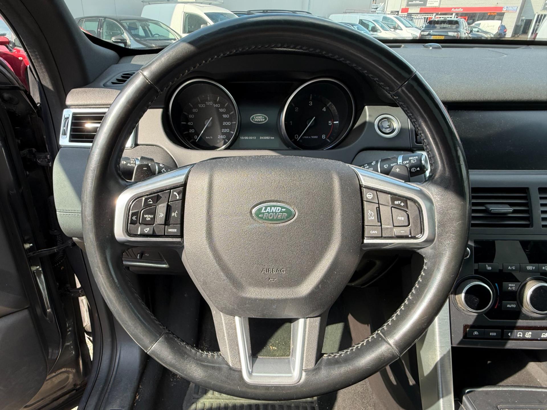 46594333-15.jpg