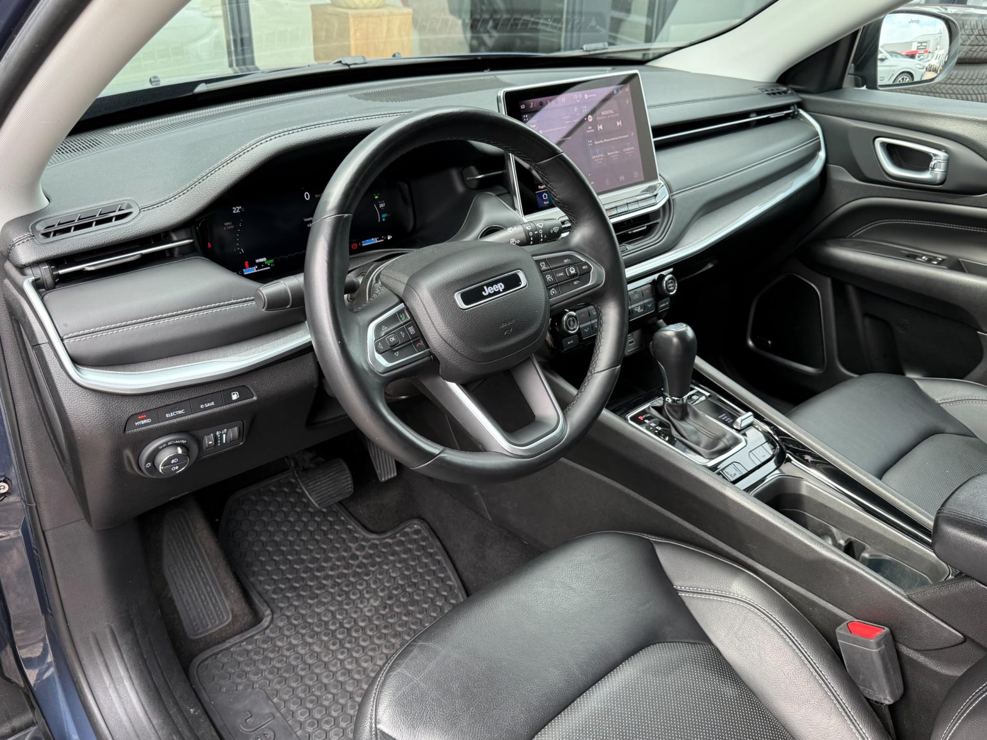 47180487-10.jpg