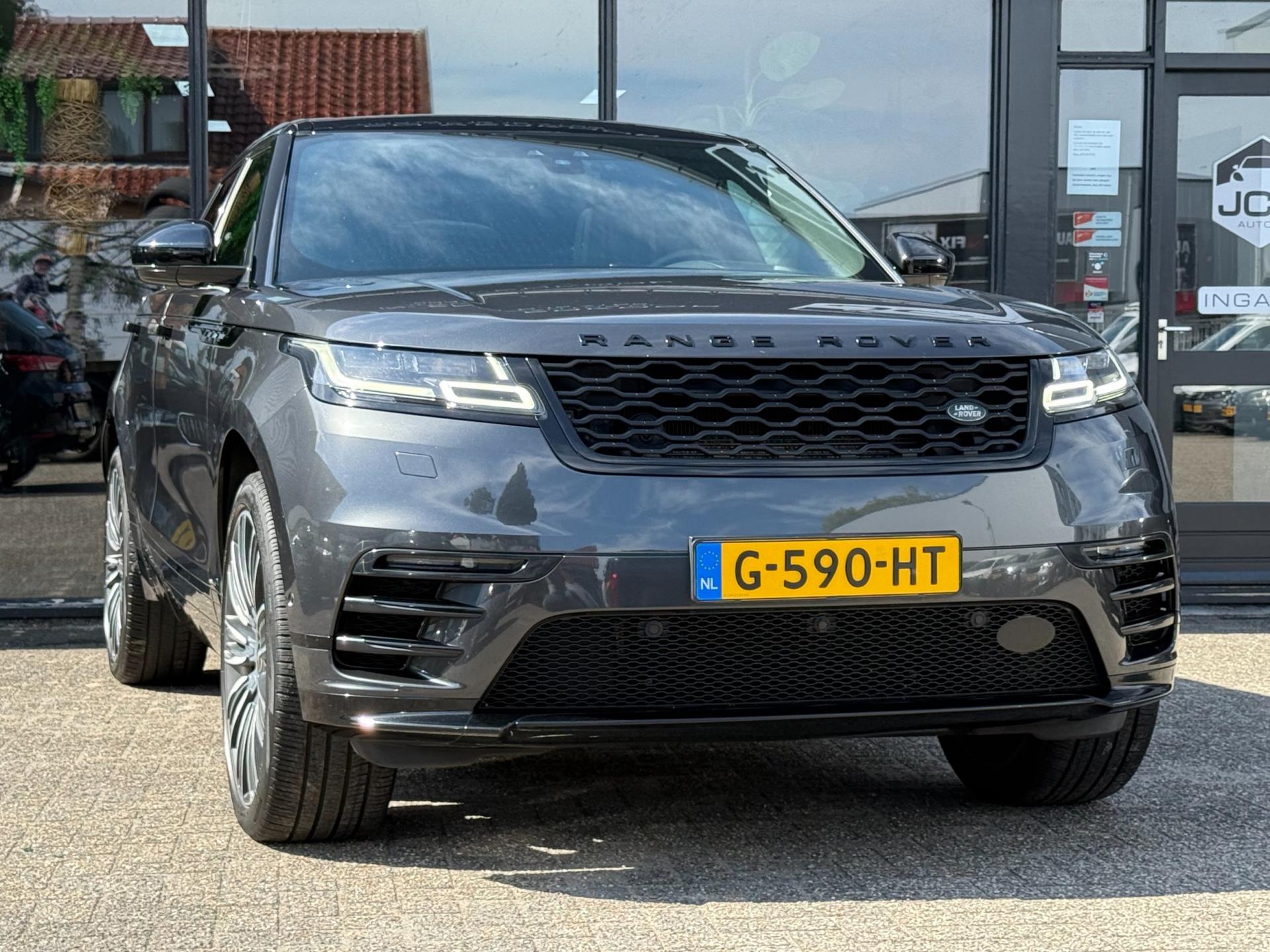 47199303-10.jpg