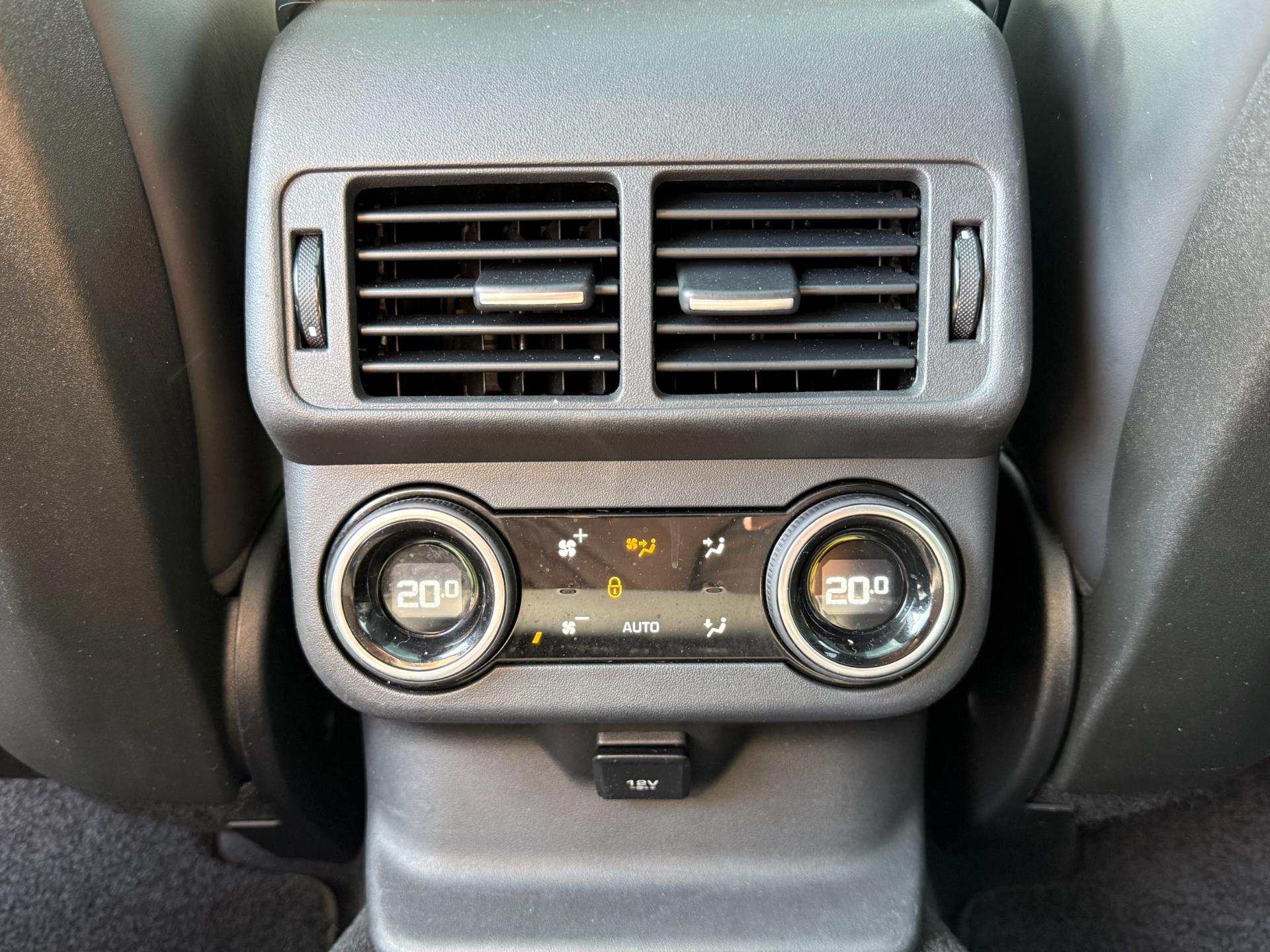 47199303-15.jpg