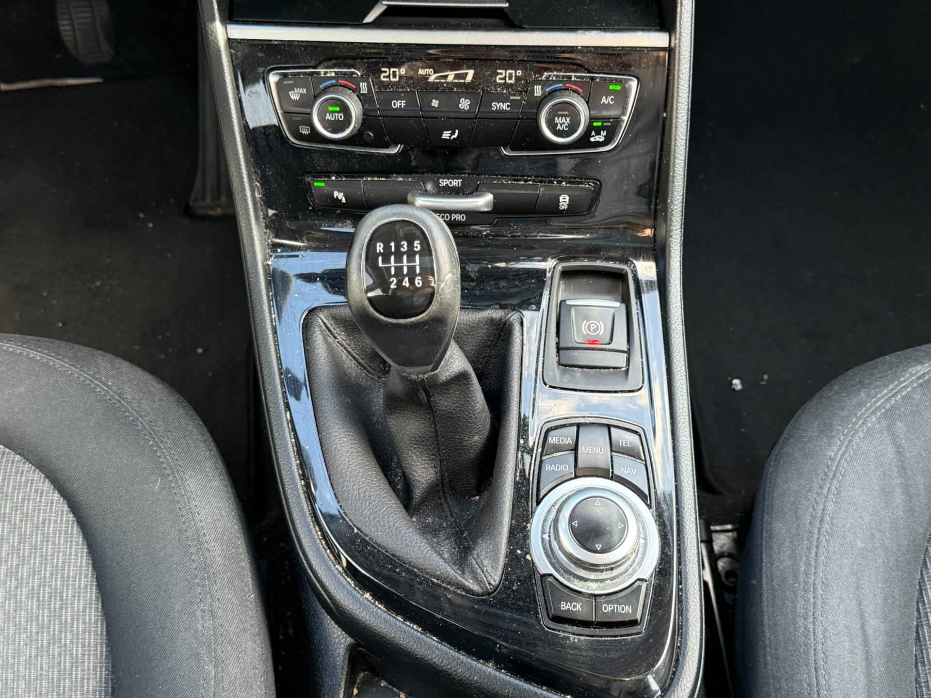 47680249-17.jpg