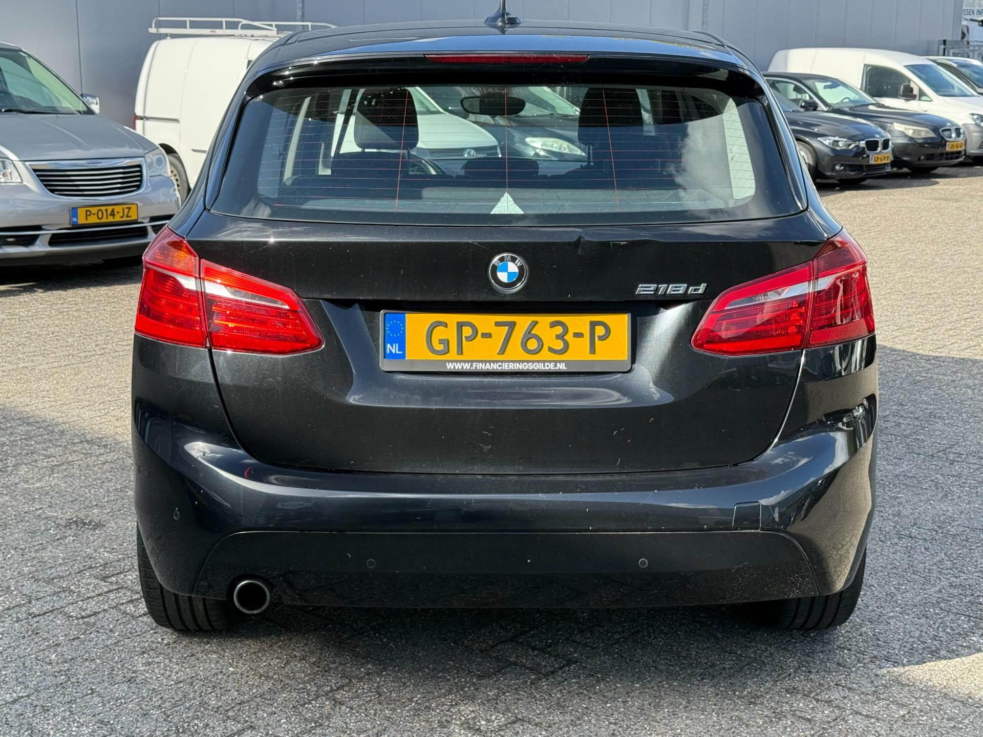 47680249-5.jpg