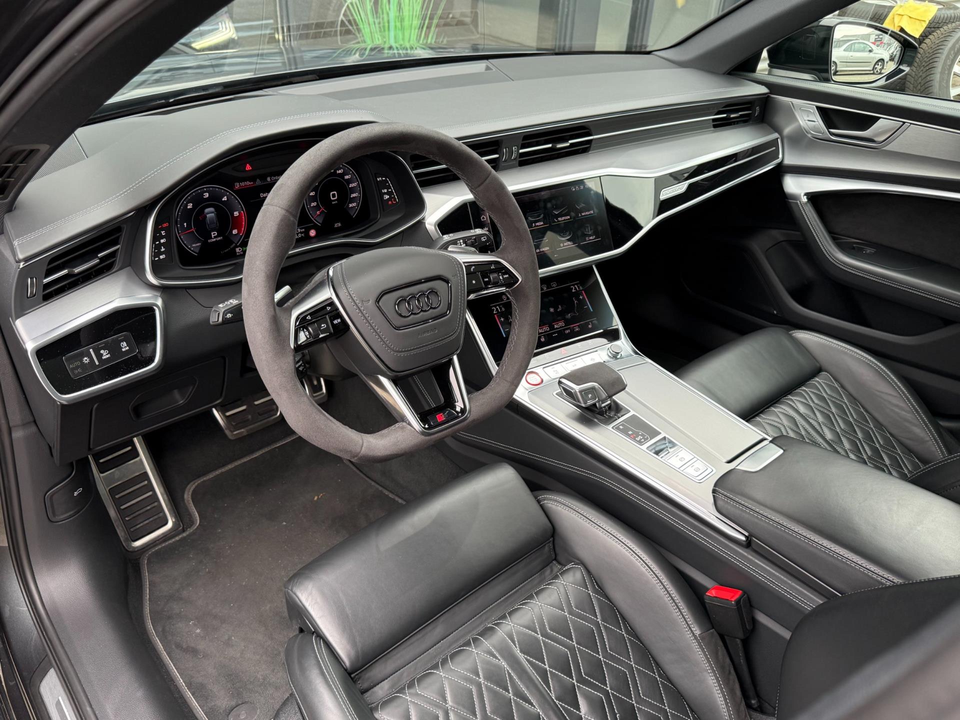 48309277-10.jpg