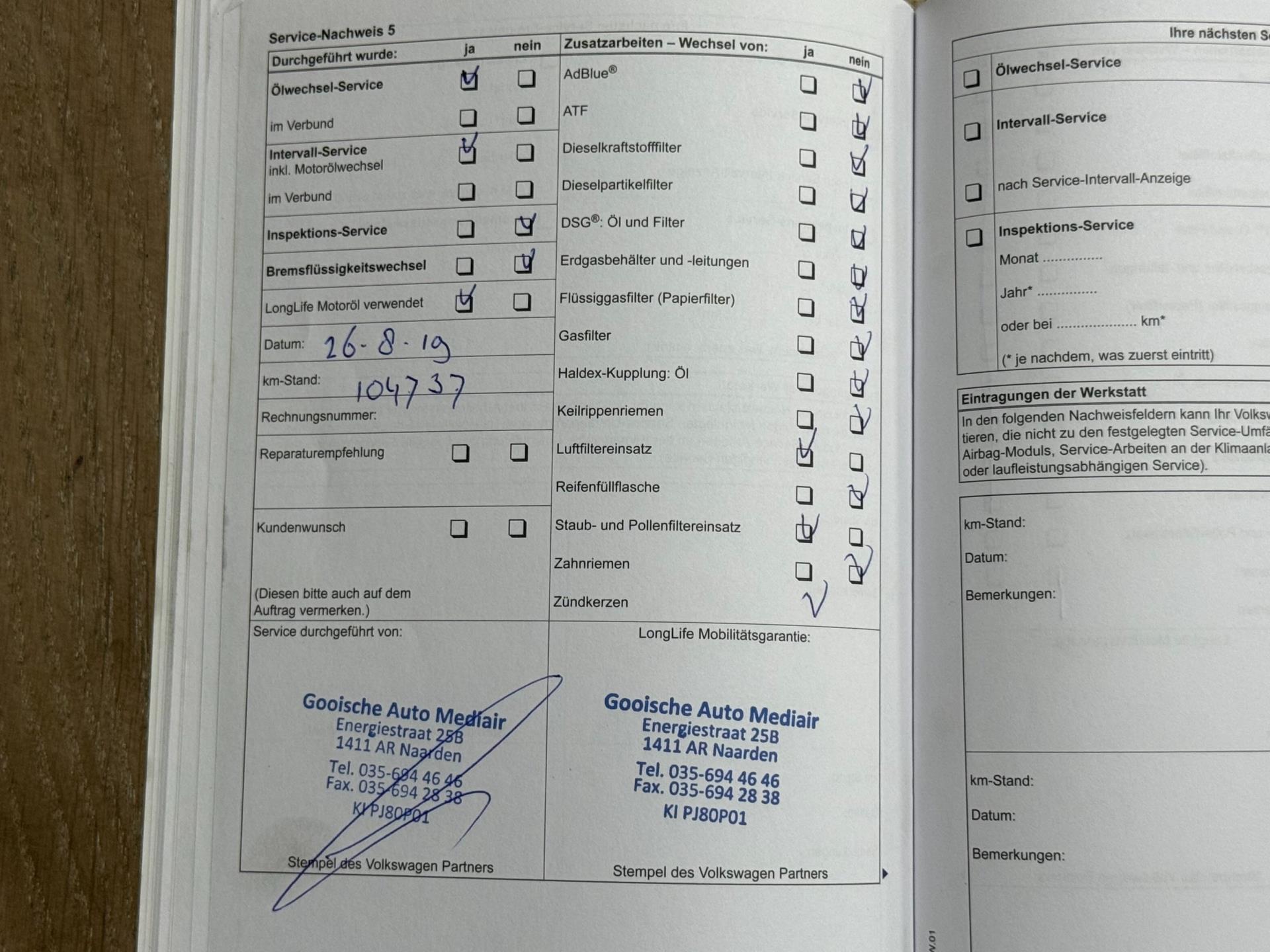 48341103-25.jpg