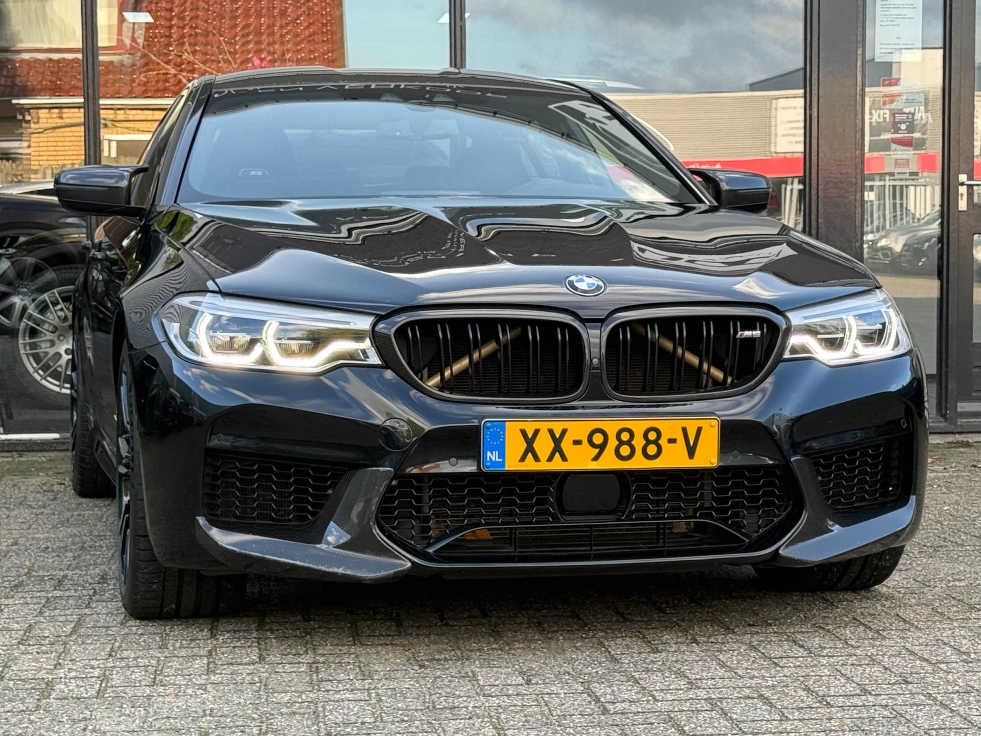 48659904-10.jpg