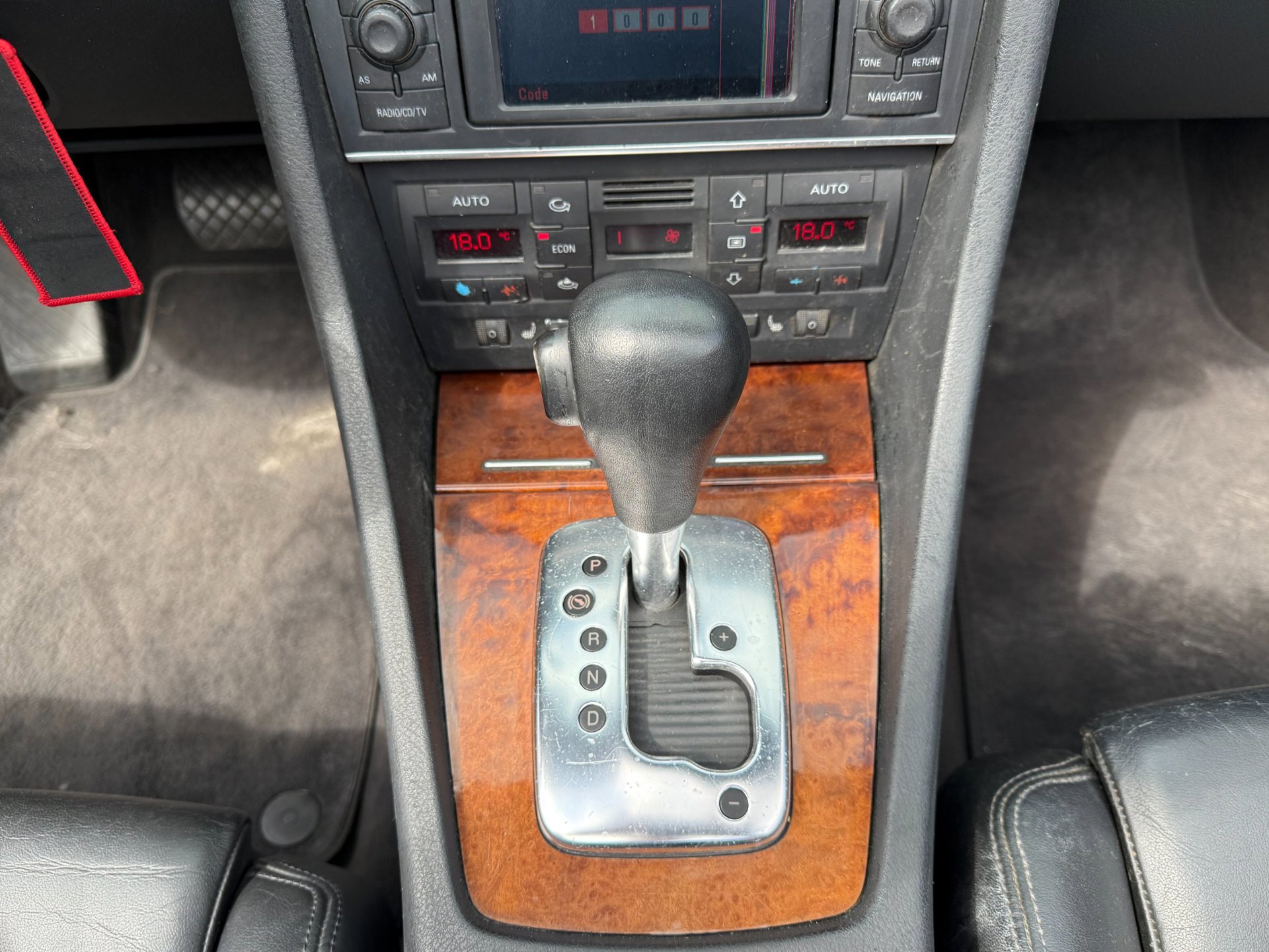 55402451-14.jpg